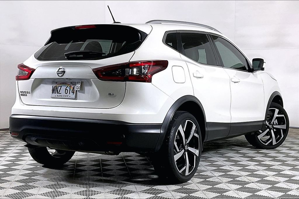 Used 2022 Nissan Rogue Sport SL w/ Premium Package FWD image 10