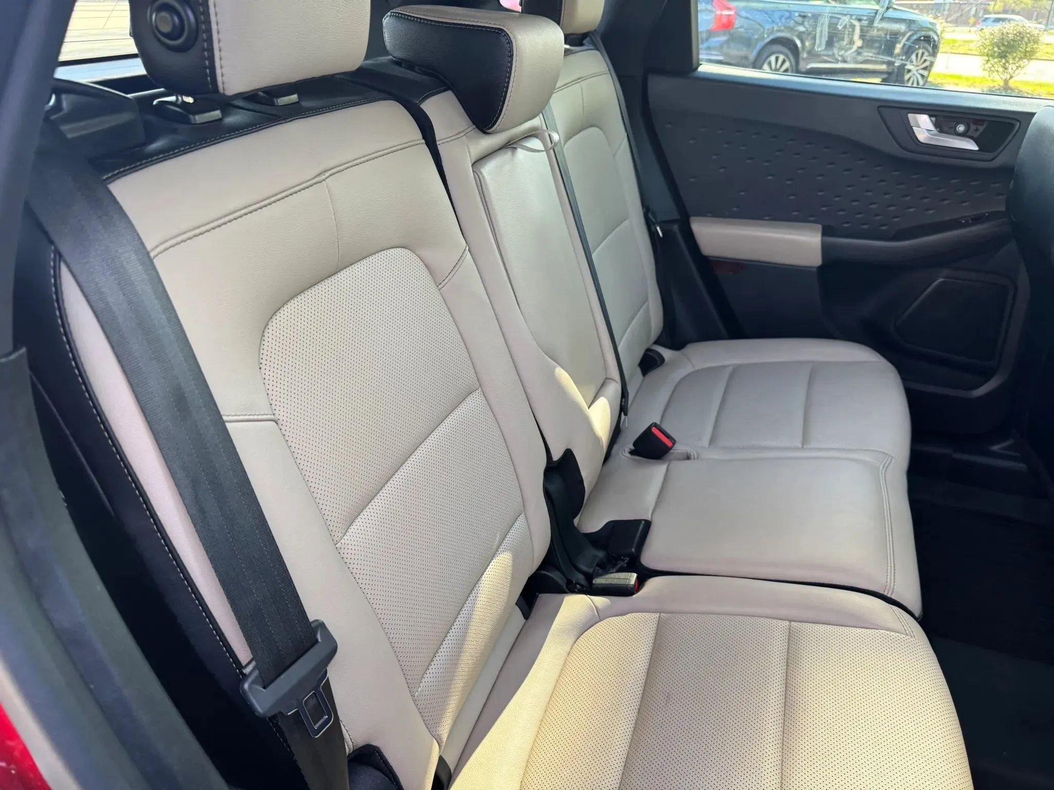 Used 2020 Ford Escape SEL image 25