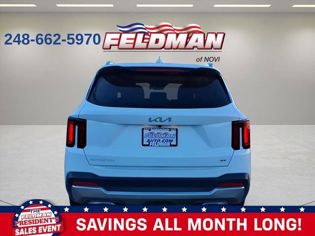 Used 2025 Kia Sorento S image 4