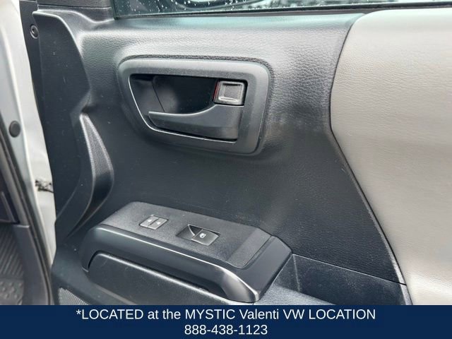 Used 2016 Toyota Tacoma SR w/ Towing Package image 29