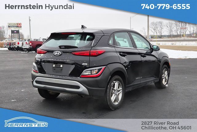 Used 2023 Hyundai Kona SE w/ Cargo Package image 29