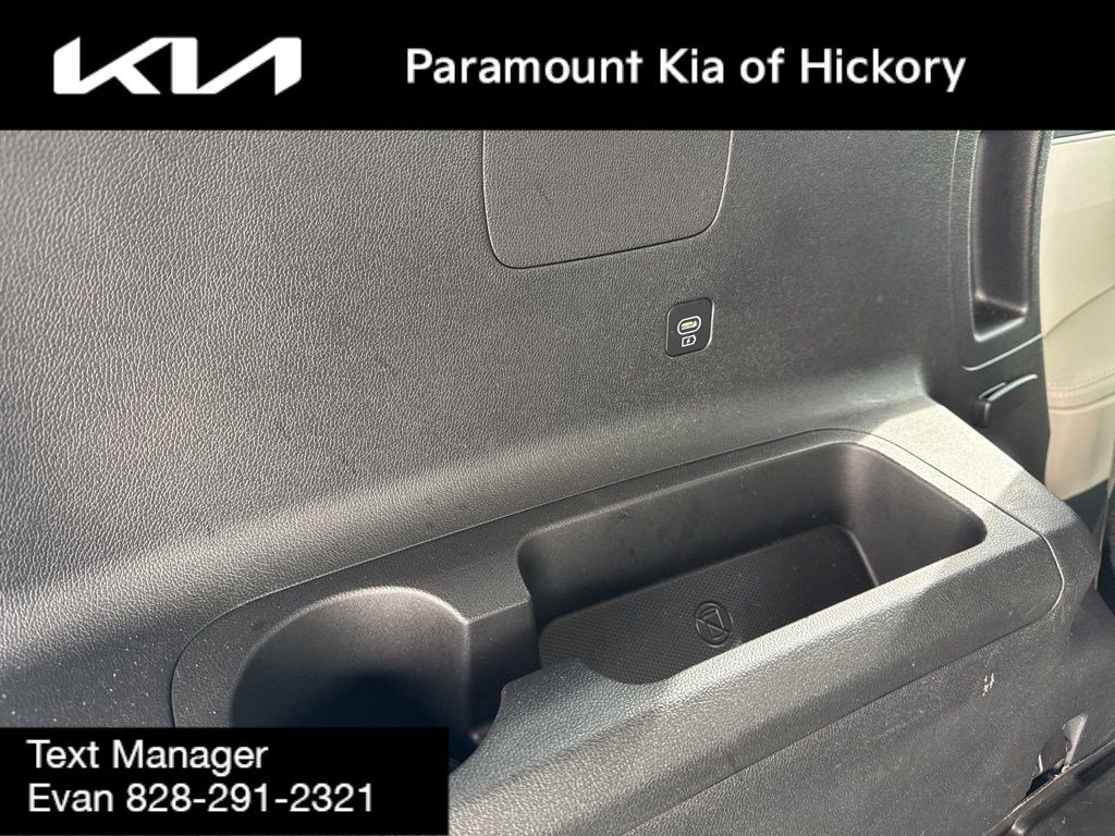 Used 2024 Kia Sorento EX w/ Panoramic Sunroof Package image 13