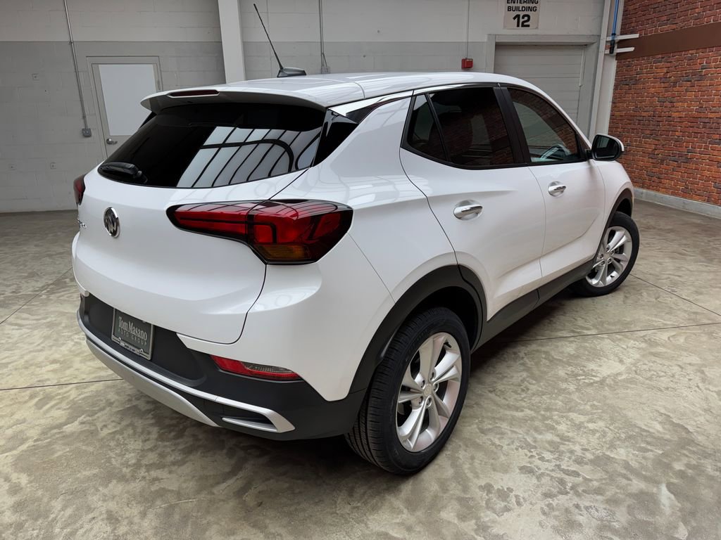 Used 2022 Buick Encore GX Preferred w/ Cold Weather Comfort Package image 5