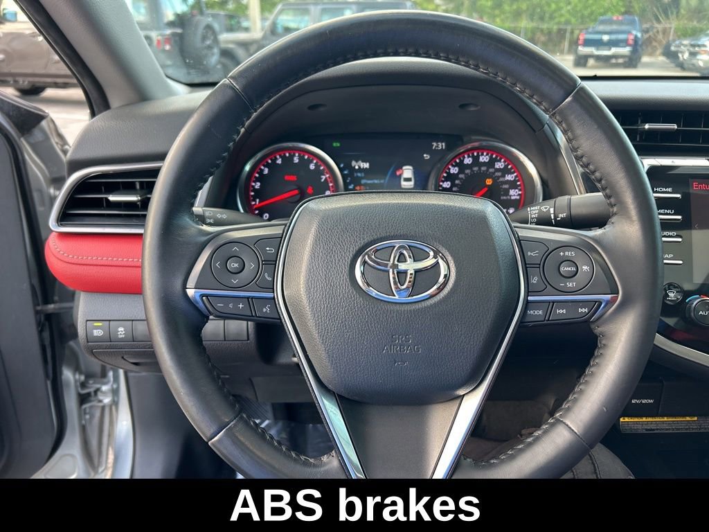 Used 2020 Toyota Camry XSE image 17