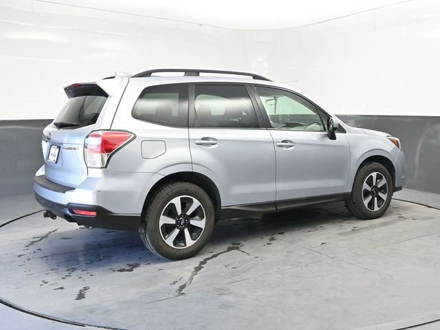 Used 2018 Subaru Forester 2.5i Premium w/ All-Weather Package AWD/4WD image 7