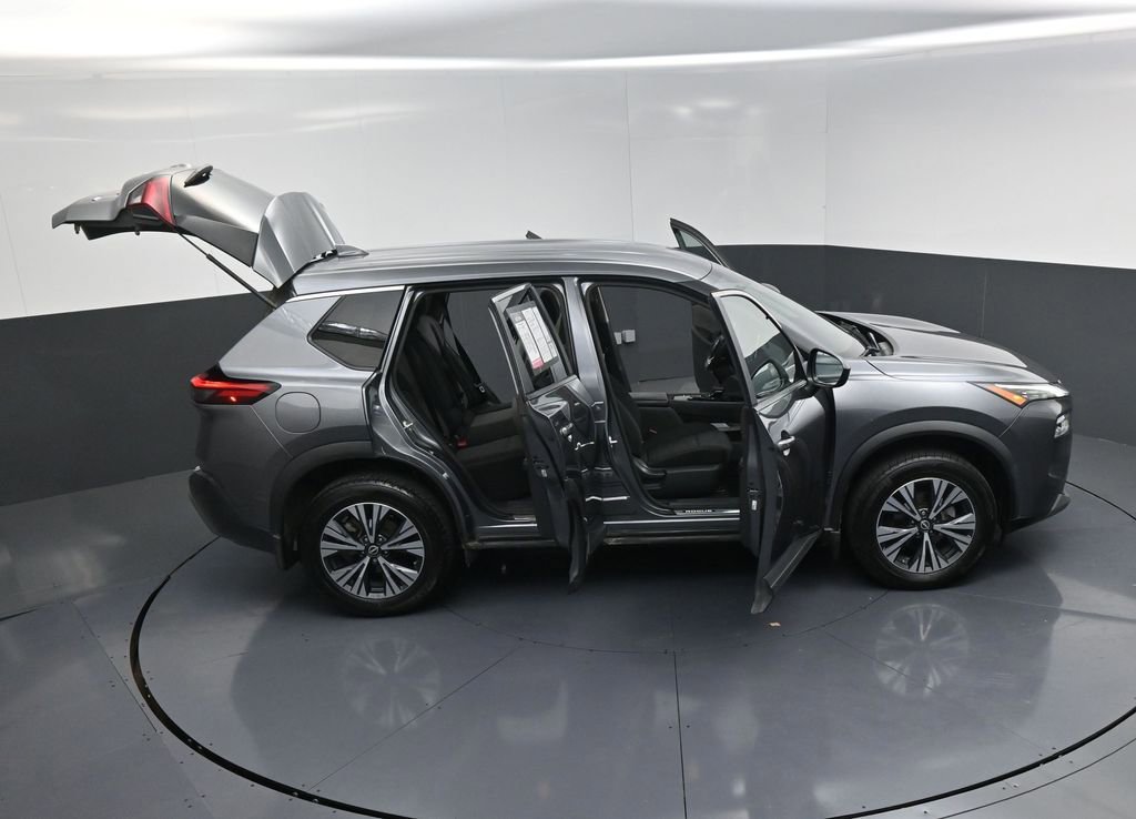 Used 2023 Nissan Rogue SV image 24