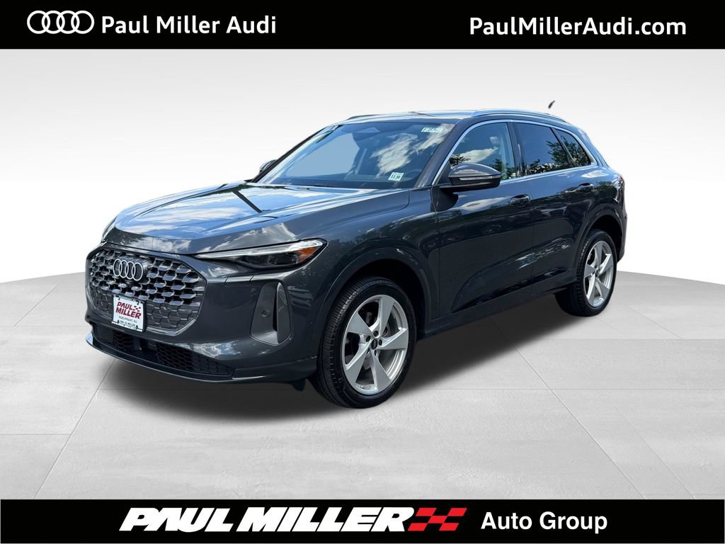 Used 2025 Audi Q5 Premium w/ Premium Plus AWD/4WD image 1