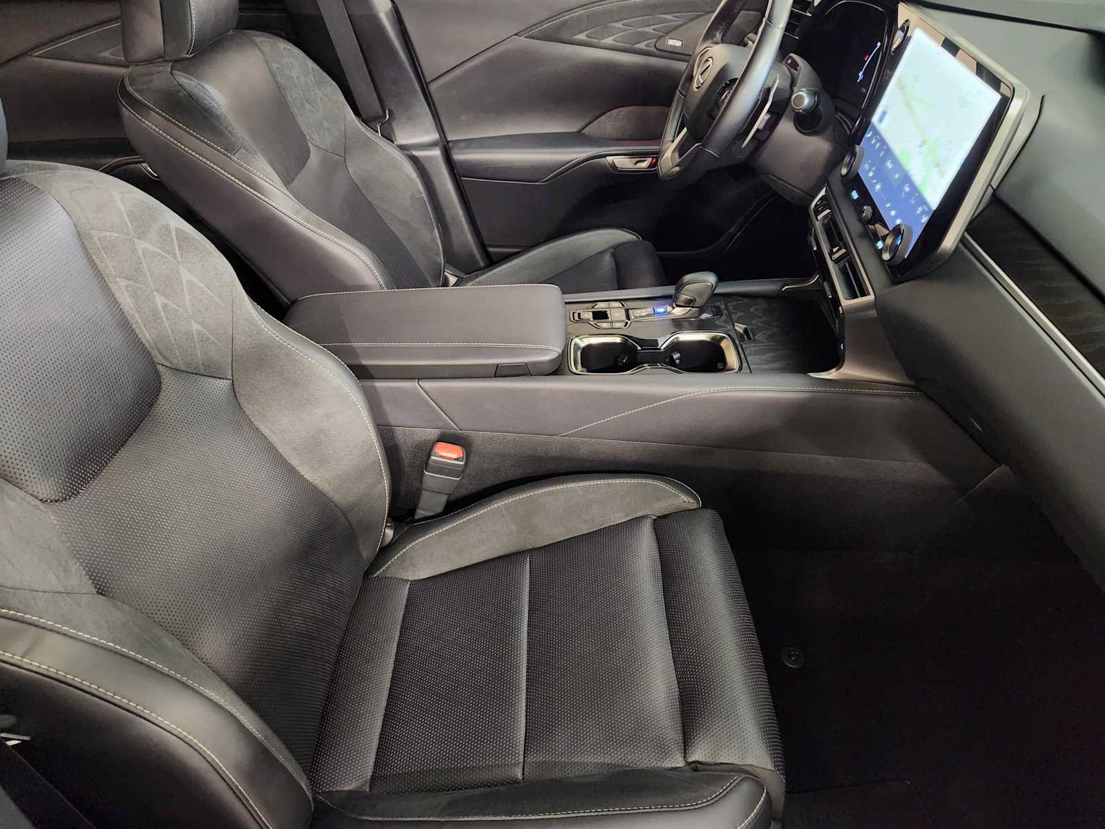 Used 2024 Lexus RX 450h AWD w/ Convenience Package image 3