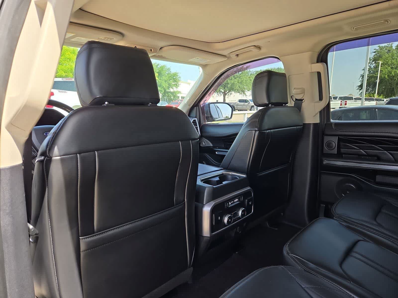 Used 2020 Ford Expedition Platinum AWD/4WD image 16