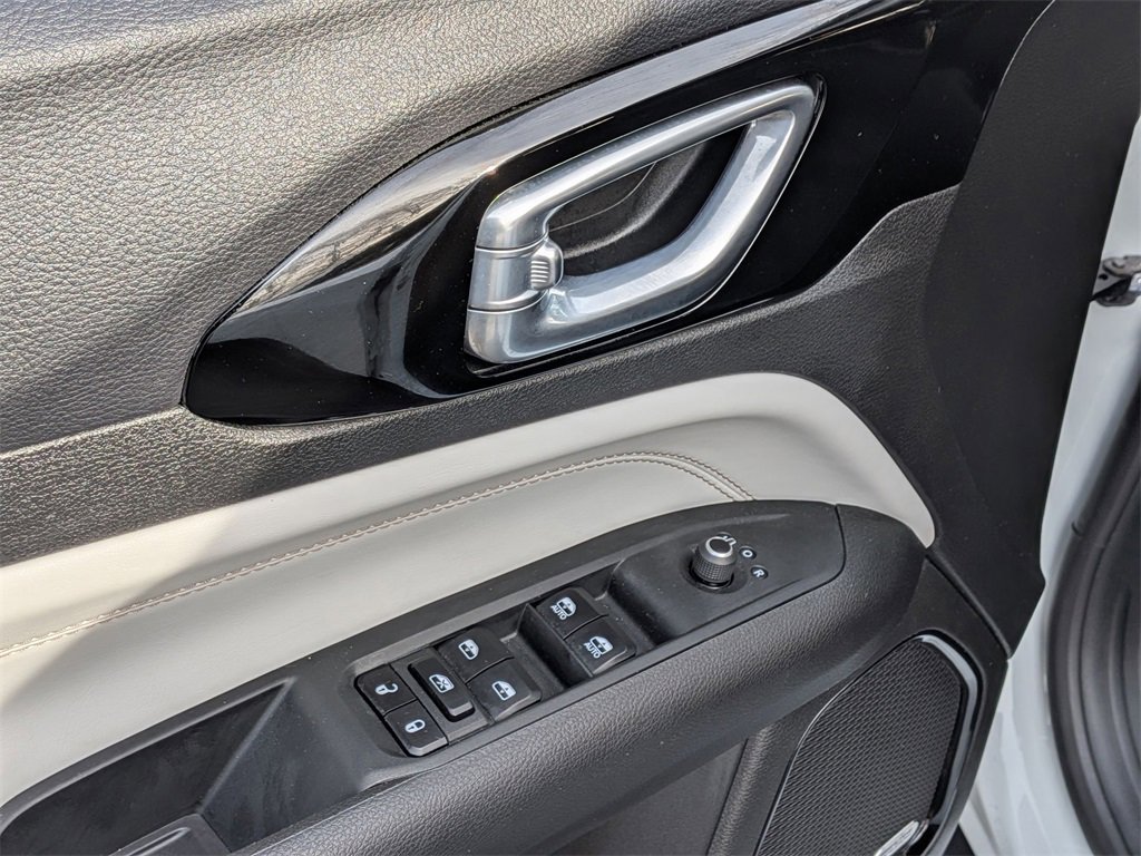 Certified 2024 Jeep Compass Limited w/ Sun and Sound Group image 10