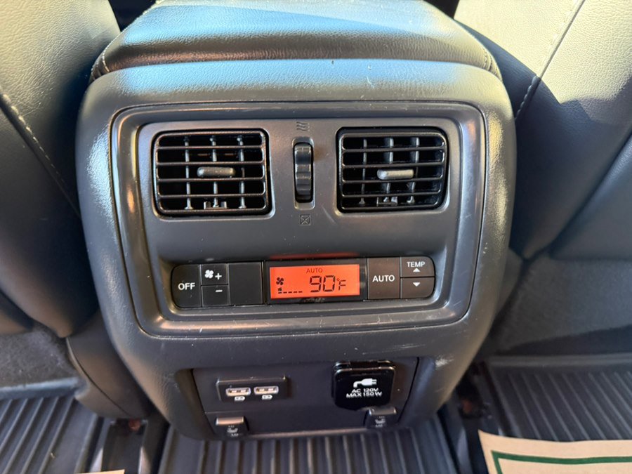 Used 2017 Nissan Pathfinder SL image 26