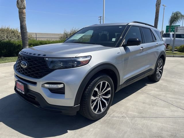 Used 2023 Ford Explorer ST-Line w/ Class IV Trailer Tow Package AWD/4WD image 4