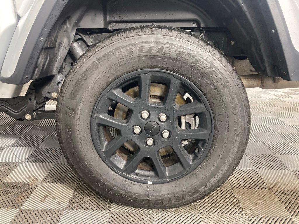 Used 2023 Jeep Gladiator Overland image 22