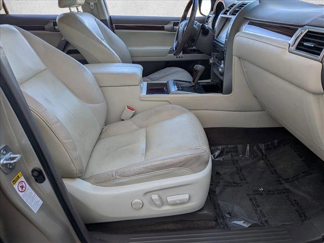 Used 2016 Lexus GX 460 w/ Premium Package image 28