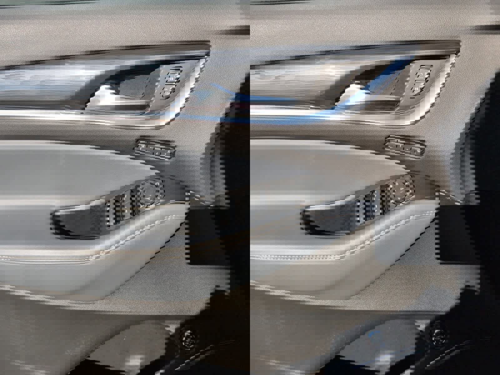 Used 2024 Buick Enclave Premium image 15