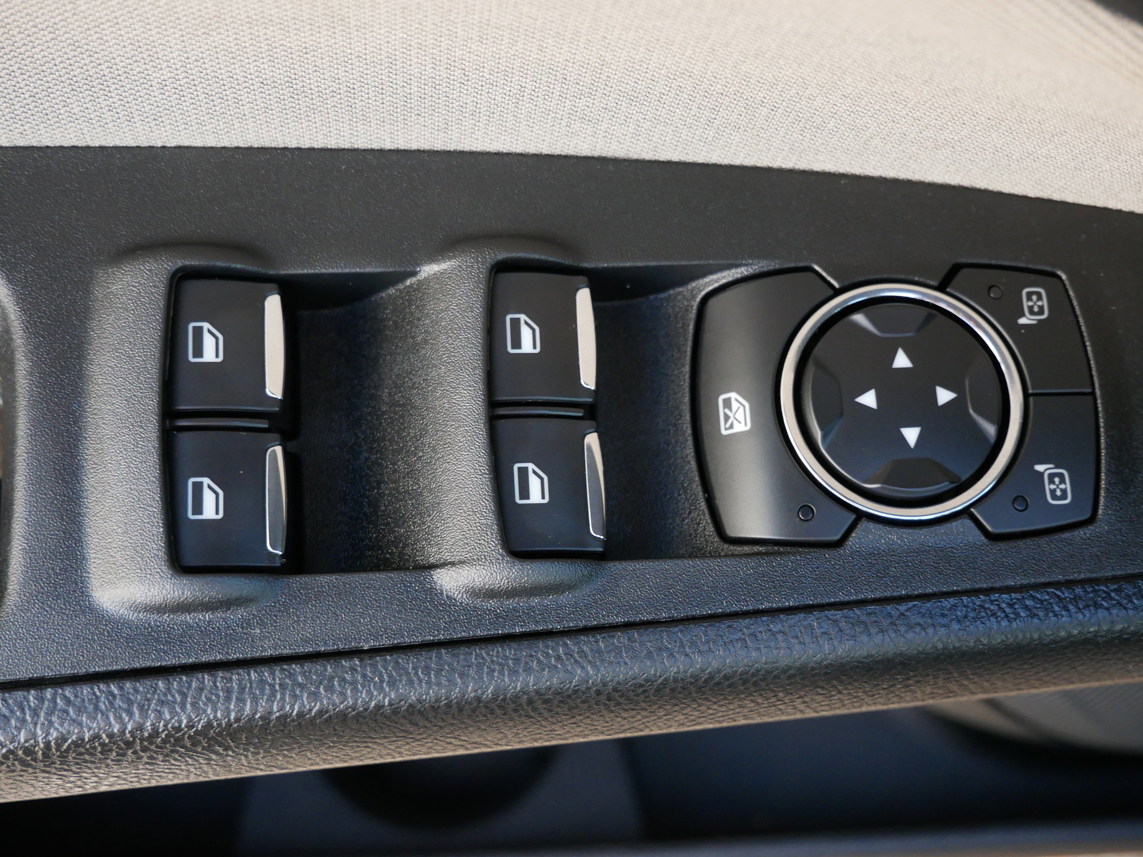 Used 2018 Ford Fusion S image 11