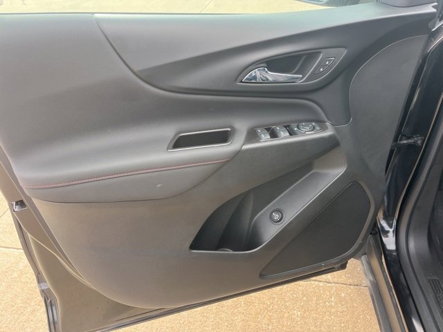 Used 2022 Chevrolet Equinox RS w/ LPO, Floor Liner Package image 10