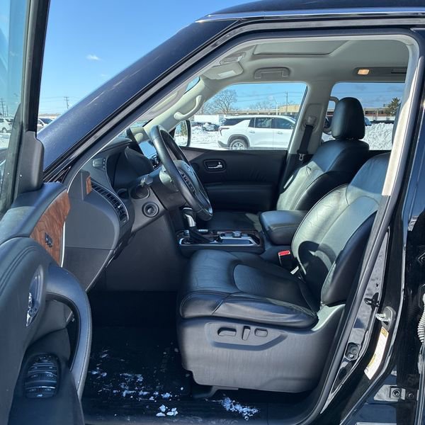 Used 2023 Nissan Armada SL w/ Captain's Chairs Package image 6