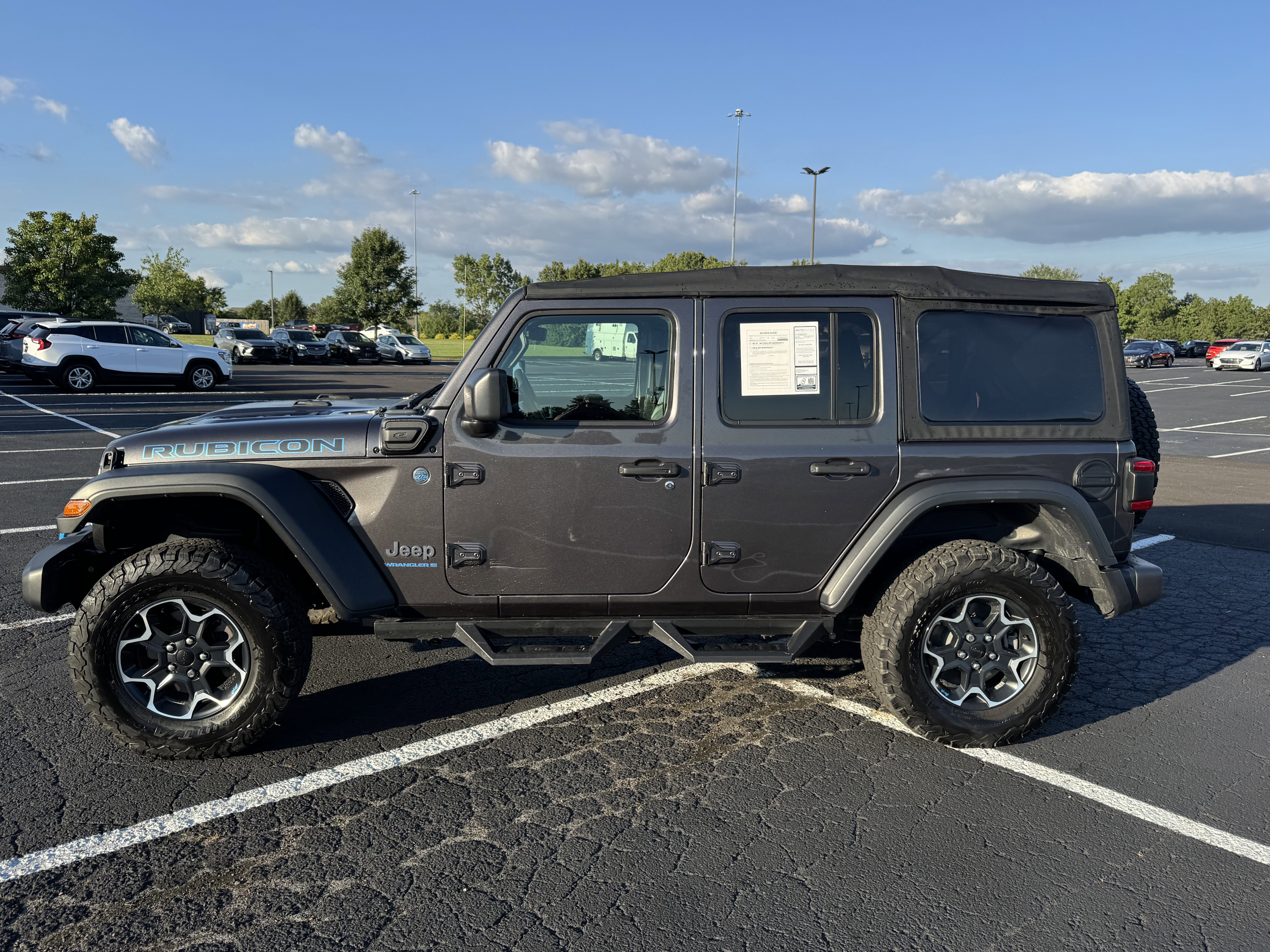 Used 2023 Jeep Wrangler Unlimited Rubicon 4xe image 9
