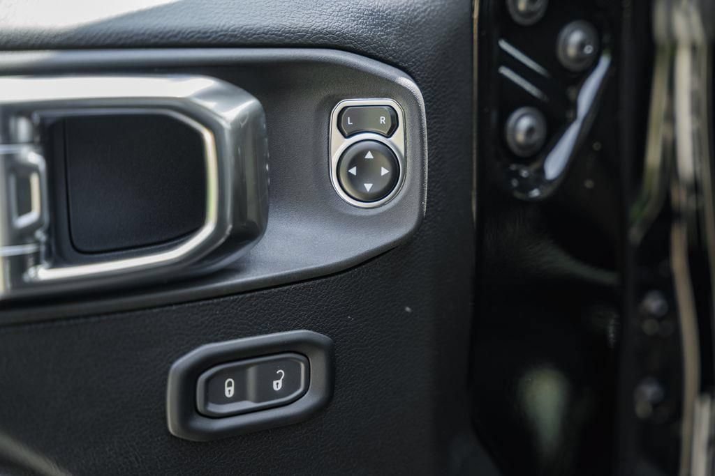 New 2025 Jeep Gladiator Sport AWD/4WD image 38