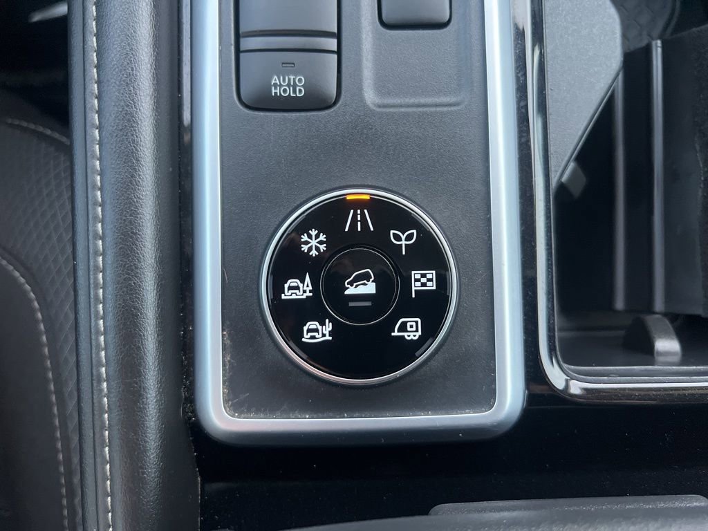 Used 2025 Nissan Pathfinder SV image 53
