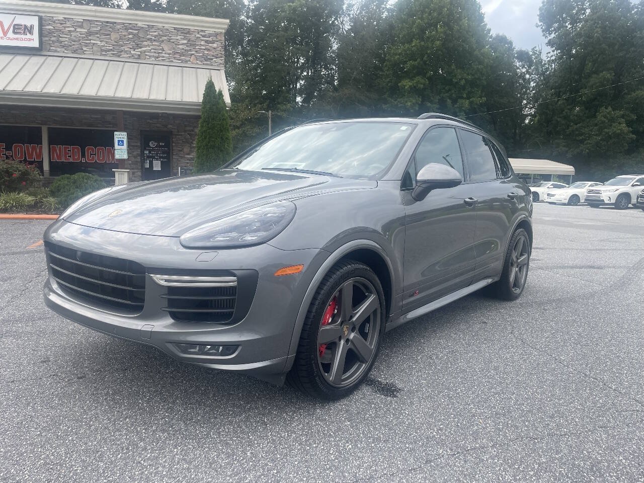 Used 2016 Porsche Cayenne GTS AWD/4WD image 4