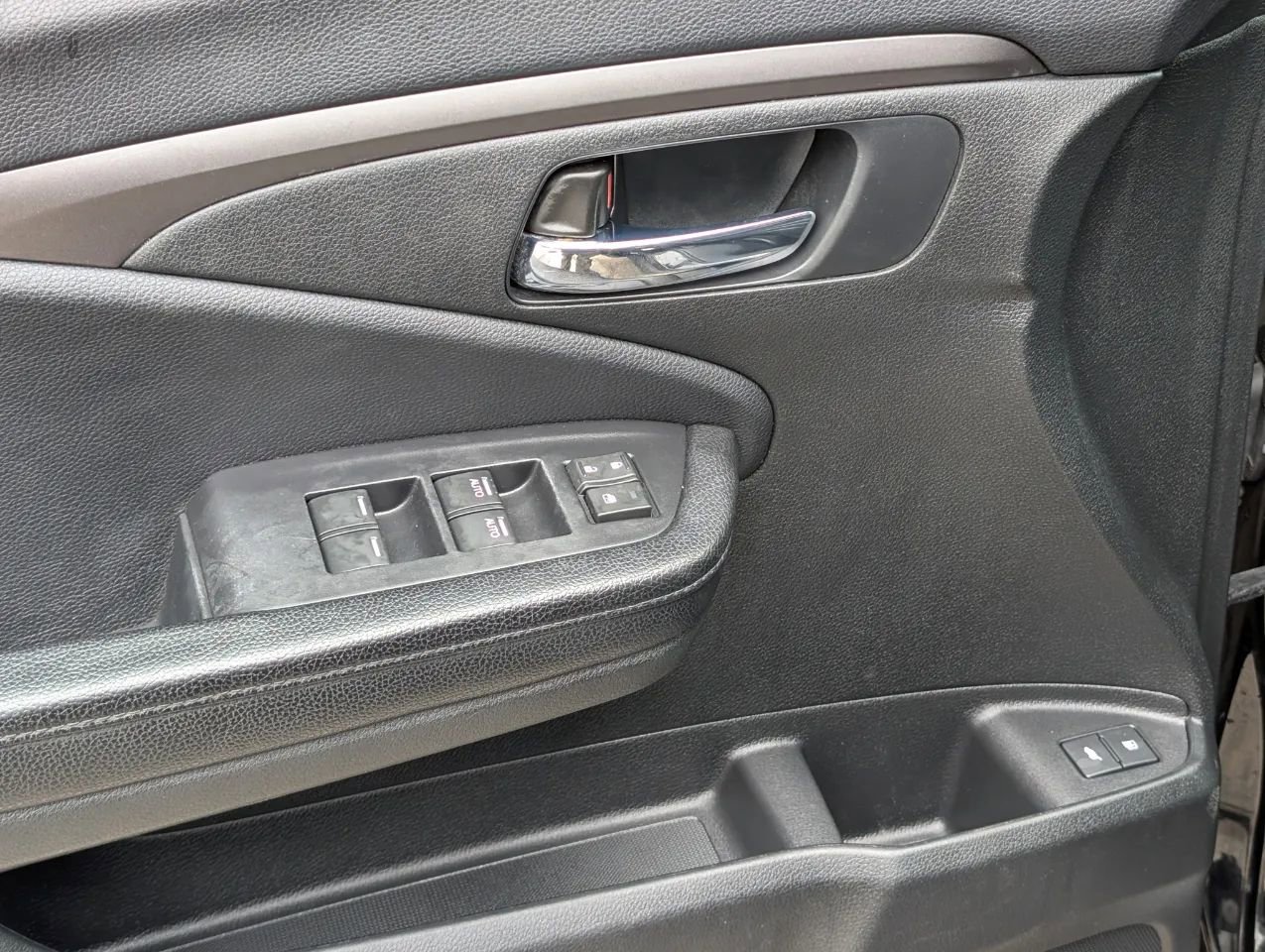 Used 2018 Honda Pilot EX-L image 18