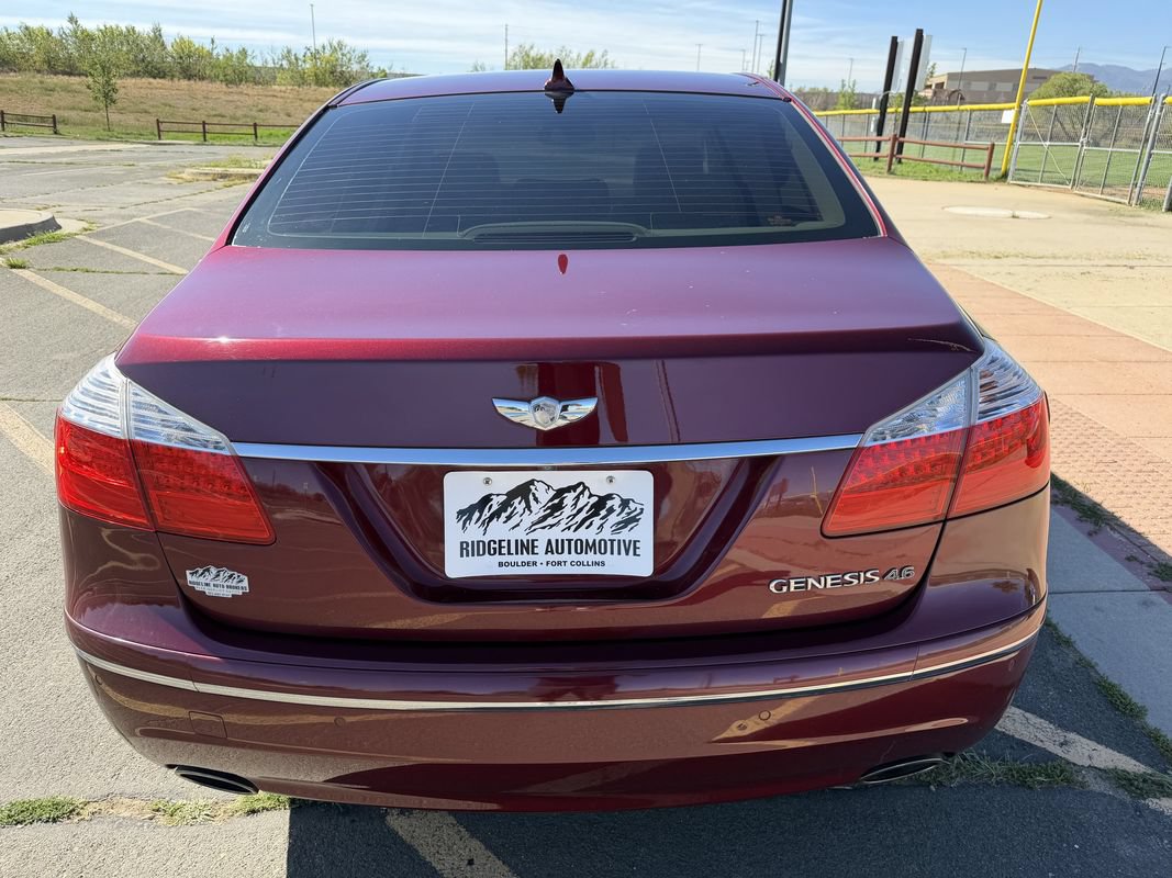 Used 2011 Hyundai Genesis 4.6 RWD image 6