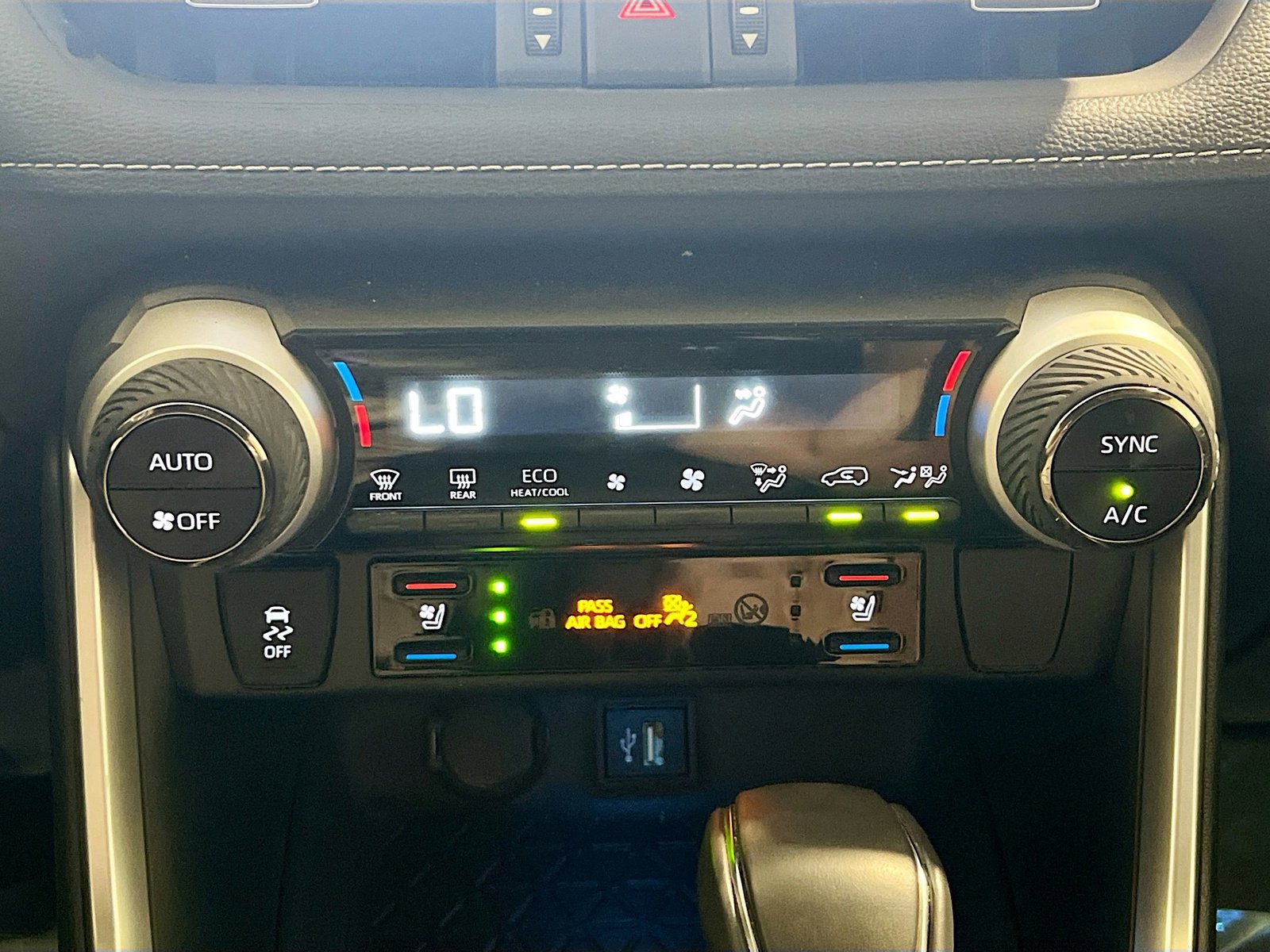 Used 2025 Toyota RAV4 Limited w/ Weather Package image 11