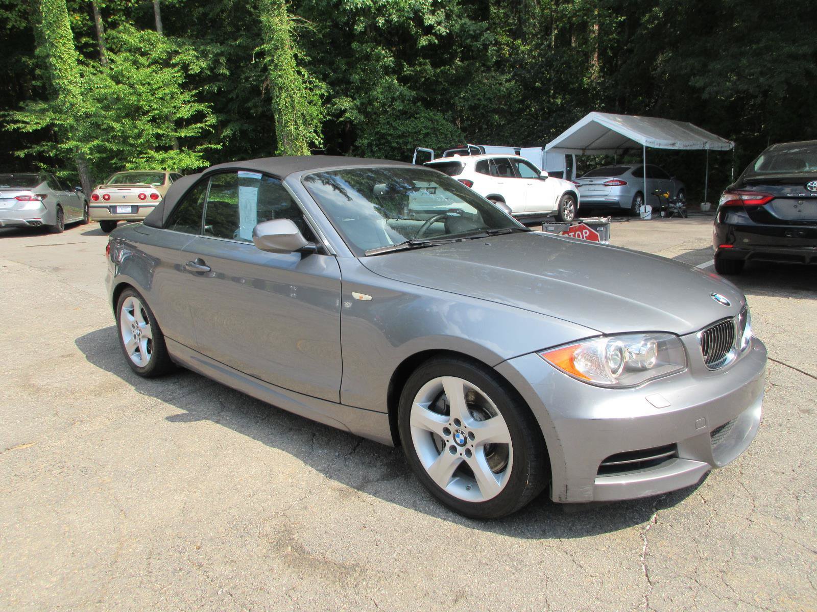 Used 2010 BMW 135i Convertible RWD image 3