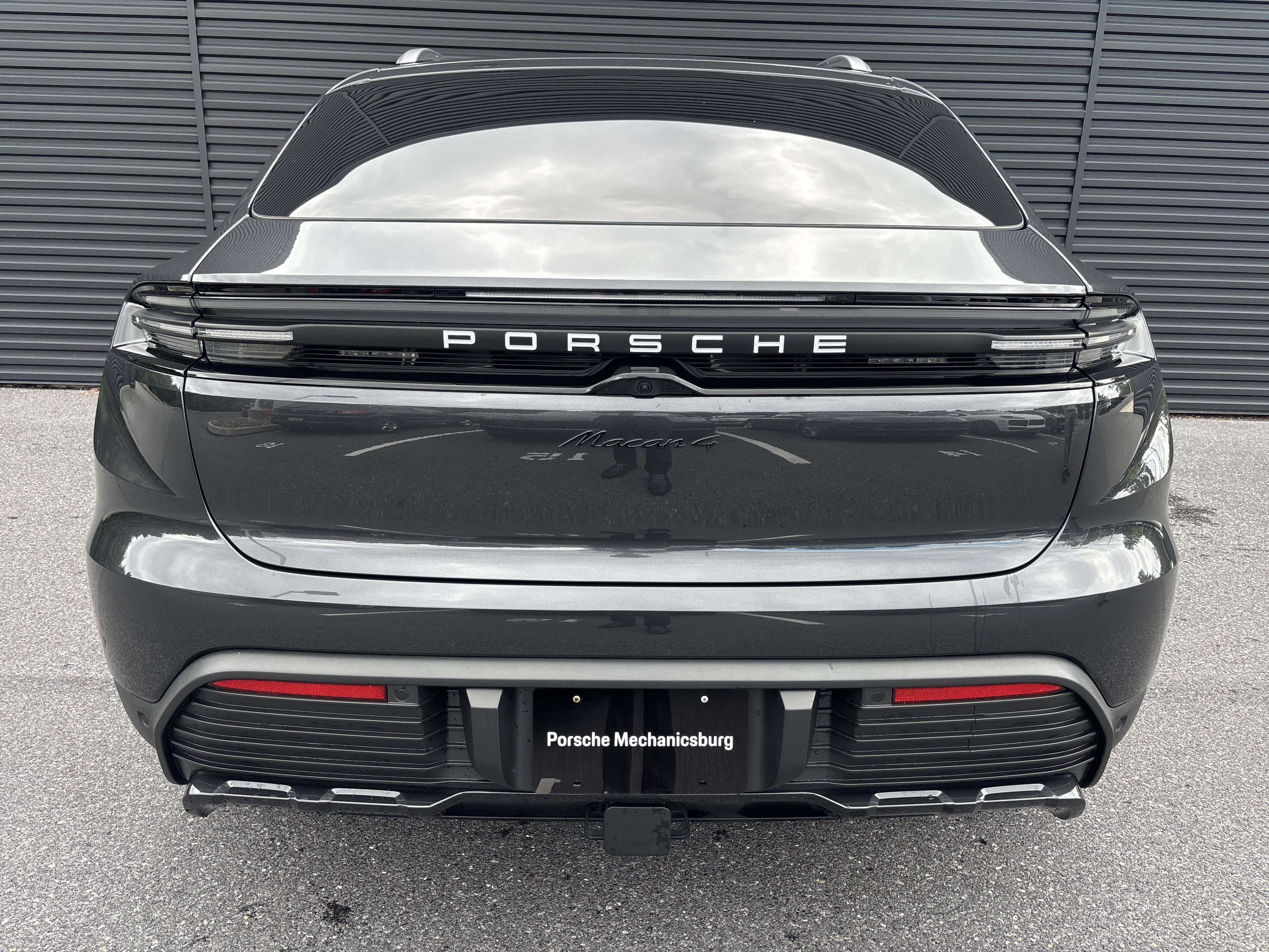 New 2025 Porsche Macan 4 Electric AWD/4WD image 7