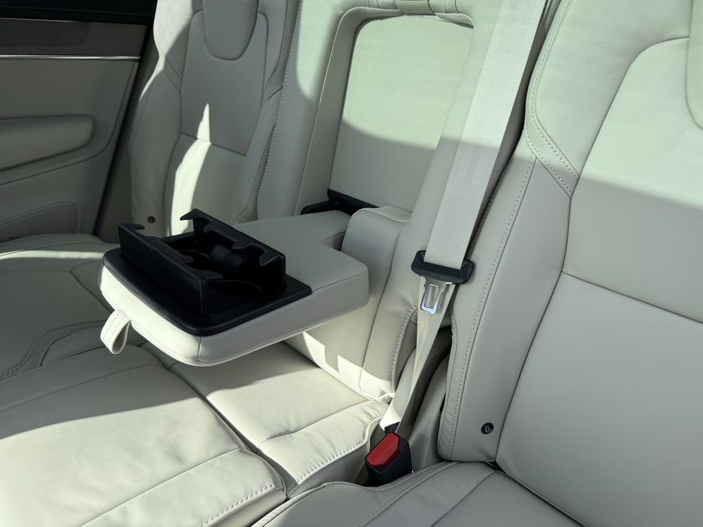 New 2026 Volvo XC90 B6 Ultra image 13