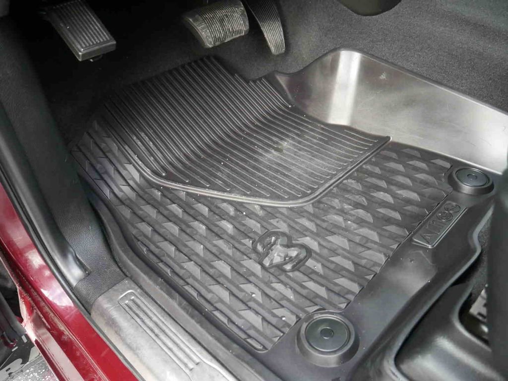 Used 2019 RAM 3500 Laramie image 39