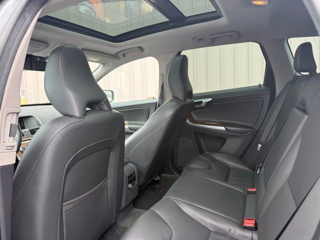 Used 2017 Volvo XC60 T6 Inscription image 11