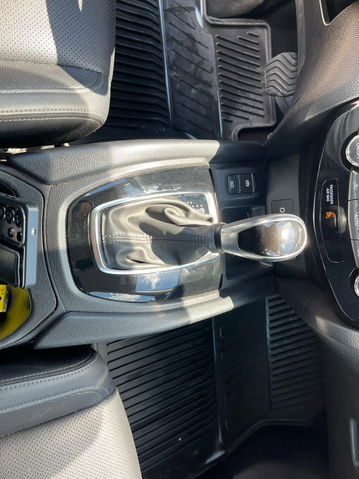 Used 2022 Nissan Rogue Sport SL AWD/4WD image 18