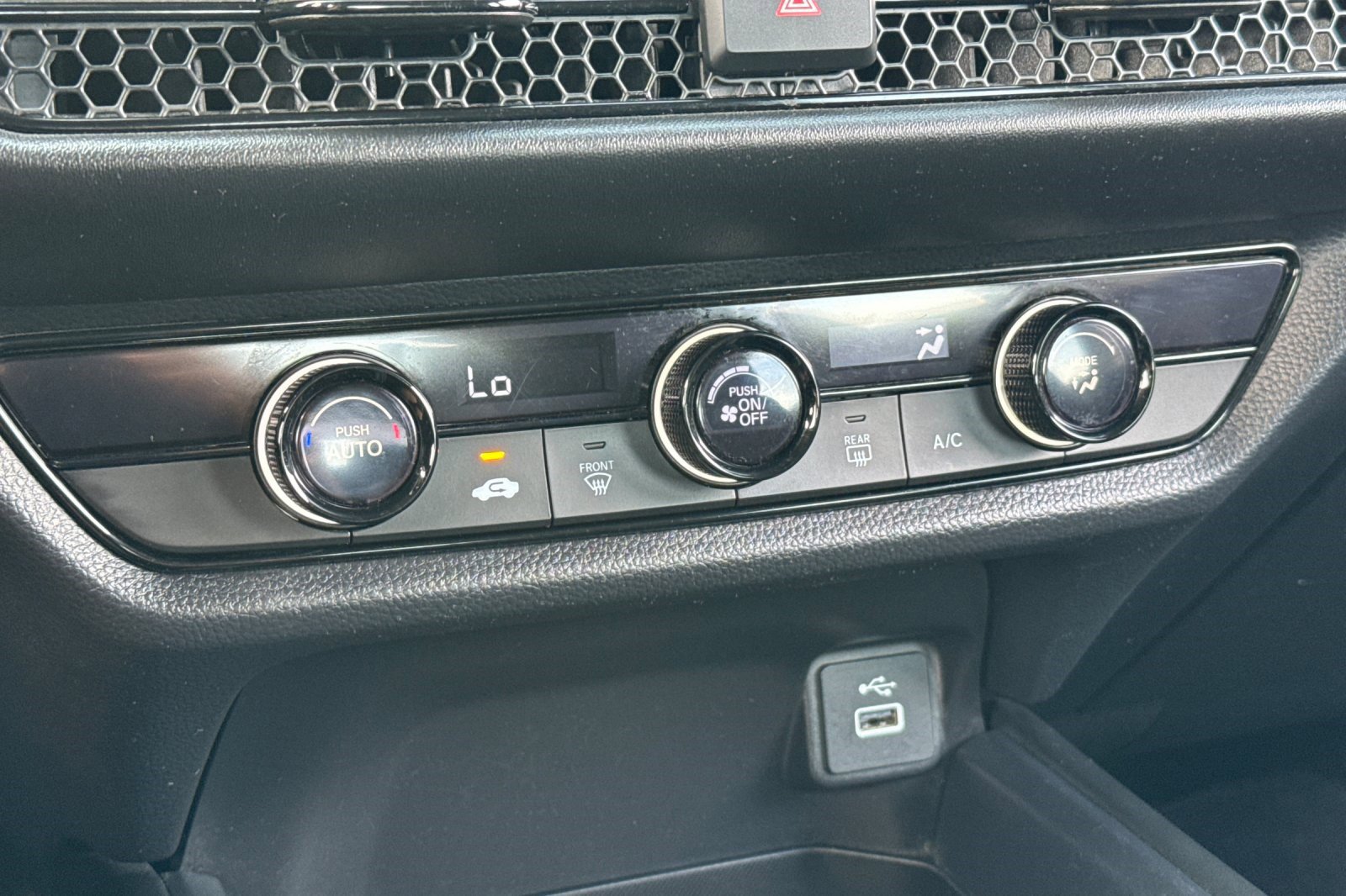 Used 2024 Honda HR-V LX image 18