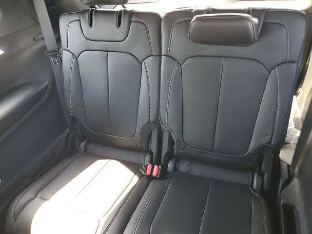 New 2026 Jeep Grand Cherokee L Limited w/ Luxury Tech Group II AWD/4WD image 11