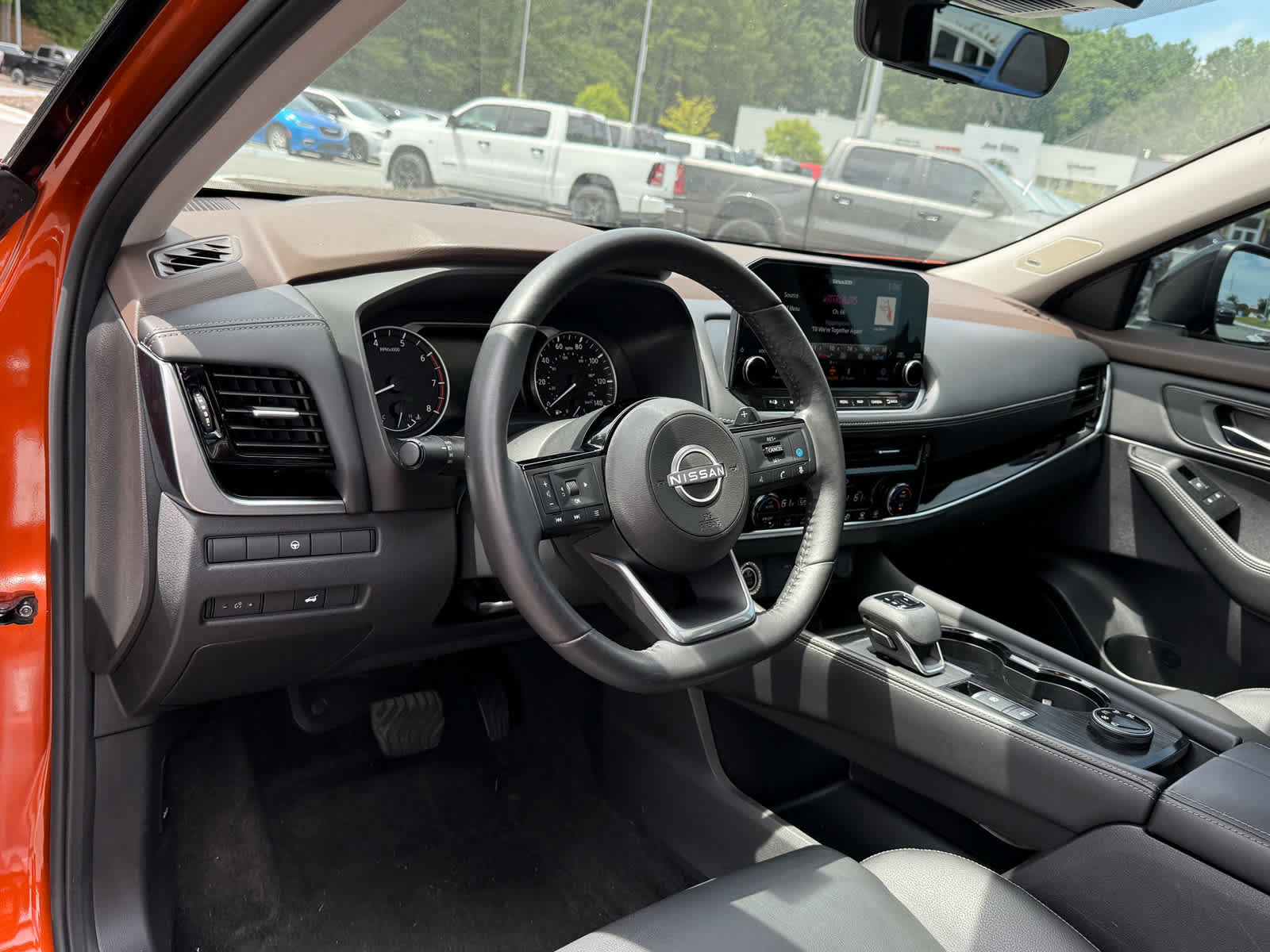 Used 2023 Nissan Rogue SL w/ SL Premium Package AWD/4WD image 15