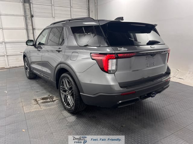 Used 2025 Ford Explorer ST-Line w/ Premium Package RWD image 5
