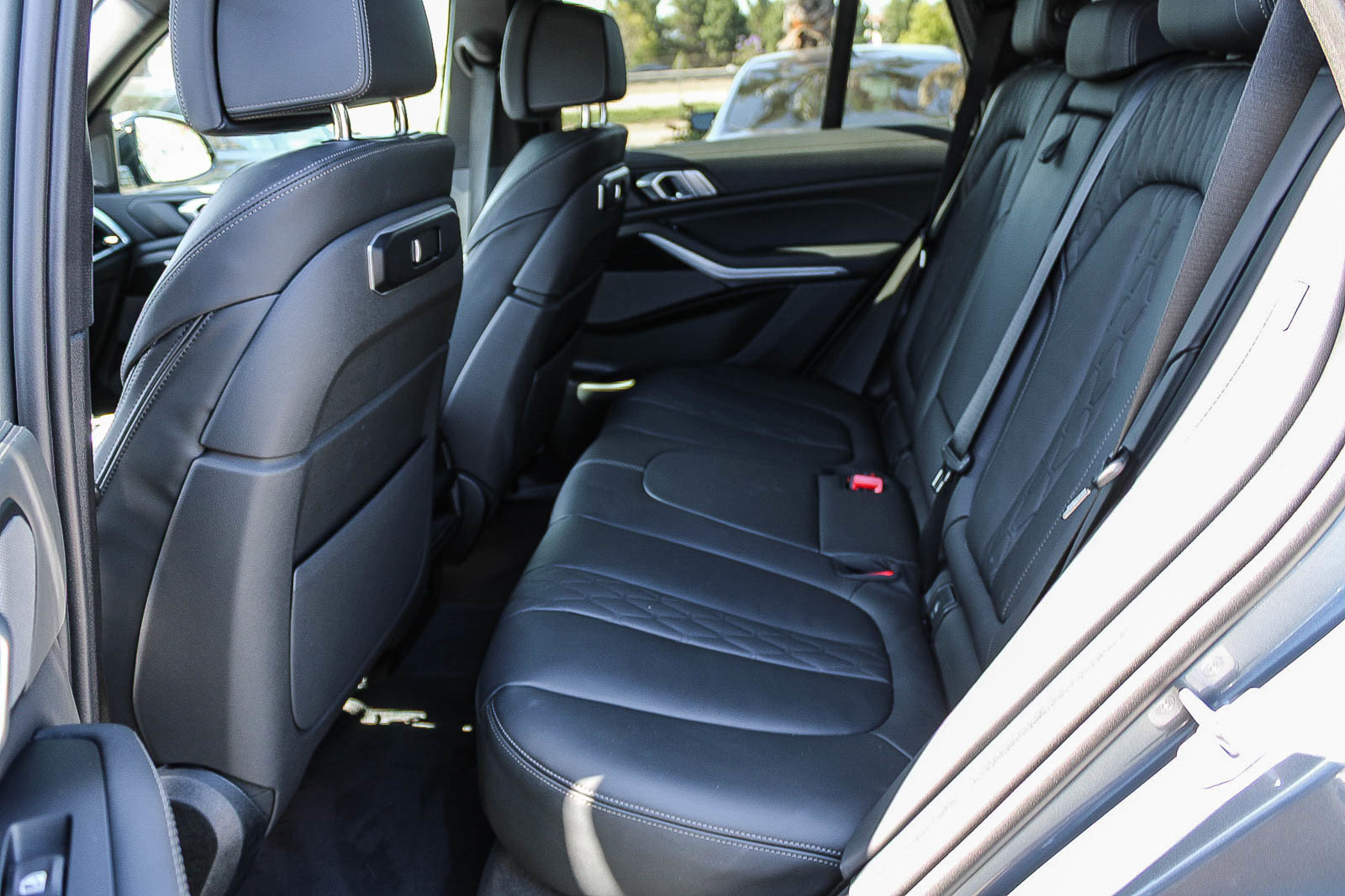 Certified 2025 BMW X5 xDrive40i w/ M Sport Package AWD/4WD image 18