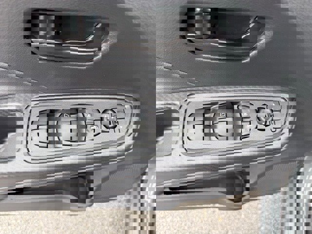 New 2025 Nissan Versa S w/ Trunk Package image 11