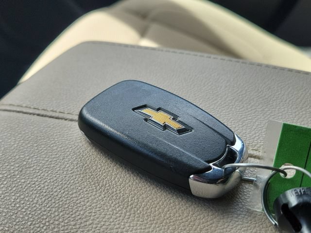 Used 2023 Chevrolet Traverse LS w/ Midnight/Sport Edition FWD image 34
