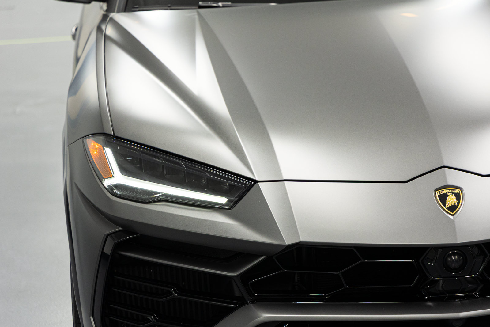 Used 2022 Lamborghini Urus AWD/4WD image 13