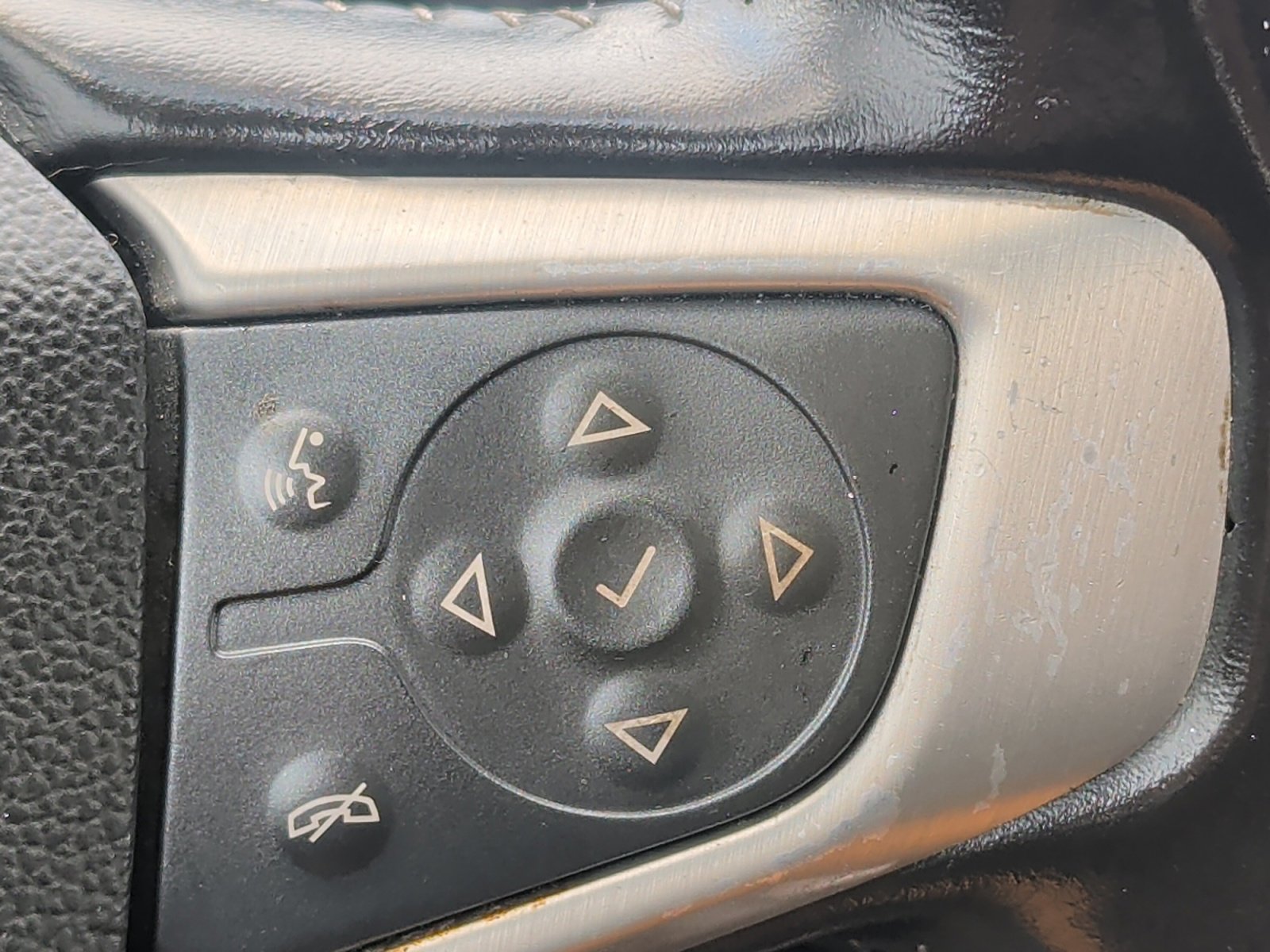 Used 2018 GMC Canyon SLE w/ SLE Convenience Package RWD image 13