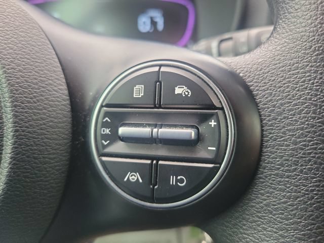 Used 2025 Kia Soul LX w/ LX Technology Package FWD image 21