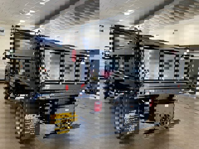 New 2024 Ford F550 4x4 Regular Cab Super Duty image 5