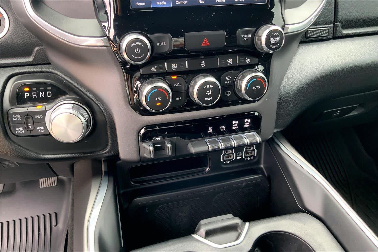 Used 2022 RAM 1500 Laramie AWD/4WD image 32