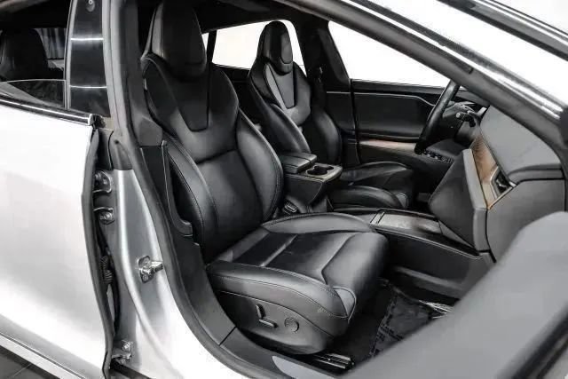 Used 2018 Tesla Model S 75D image 39