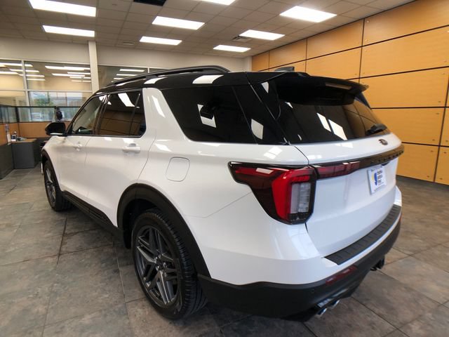 Used 2025 Ford Explorer ST w/ Sun And Sound Package AWD/4WD image 5