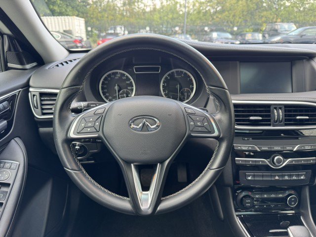 Used 2018 INFINITI QX30 Premium w/ Navigation Package FWD image 29